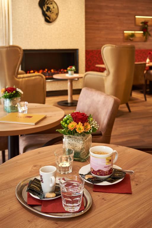 Kurhotel Kaiser Trajan Bad Gögging Exteriör bild